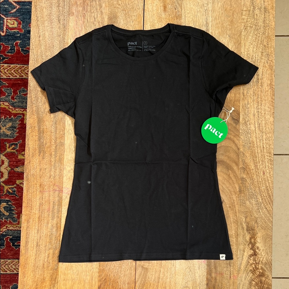 Pact Women's Short Sleeve softspun Crew Tee in Black Size Small NWT